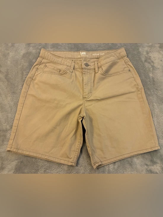 Lee Pants - Lee Women’s Midrise Khaki Shorts Size 8 Medium